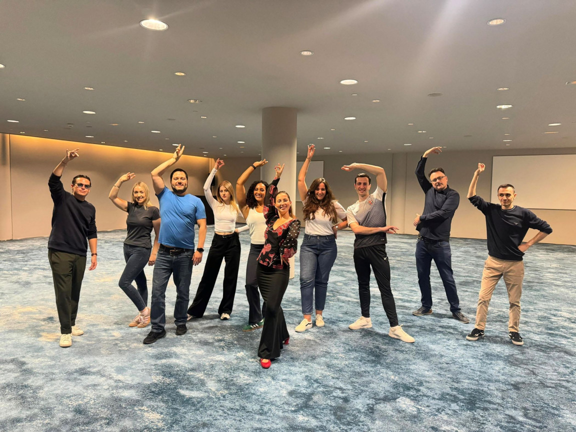 group flamenco class in Barcelona.