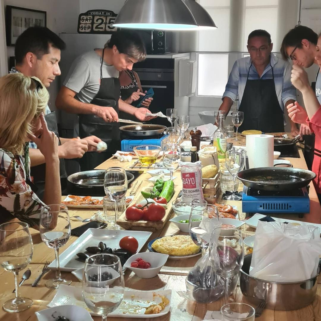 Paella team building activity in Barcelona.