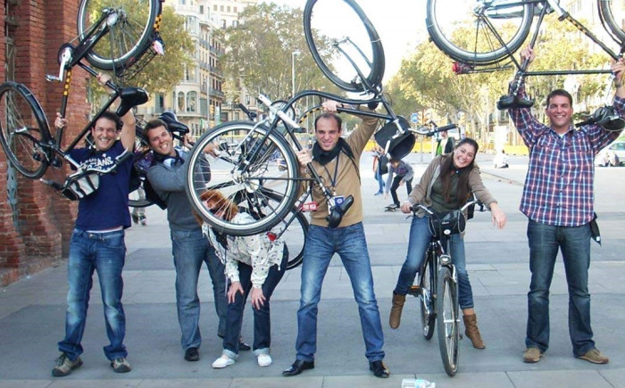 Bike gymkana in Barcelona team photo.